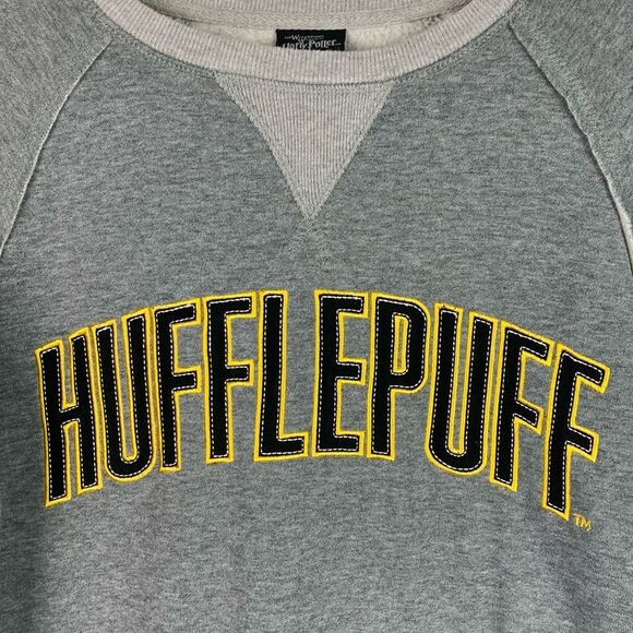 Universal studios the wizarding world of Harry Potter hufflepuff sweater size S - Picture 3 of 7